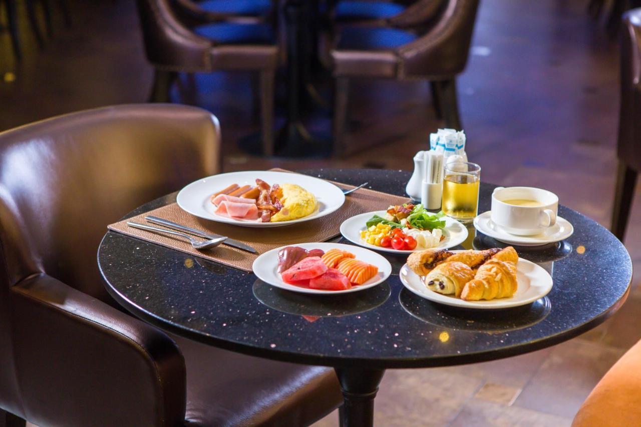 Amaranta Hotel Бангкок Екстер'єр фото